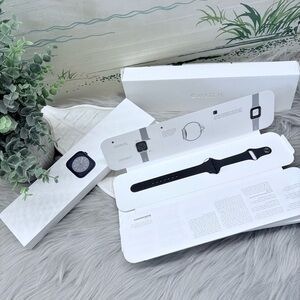 Apple Smart Watch with Black Band And Extracover For Free